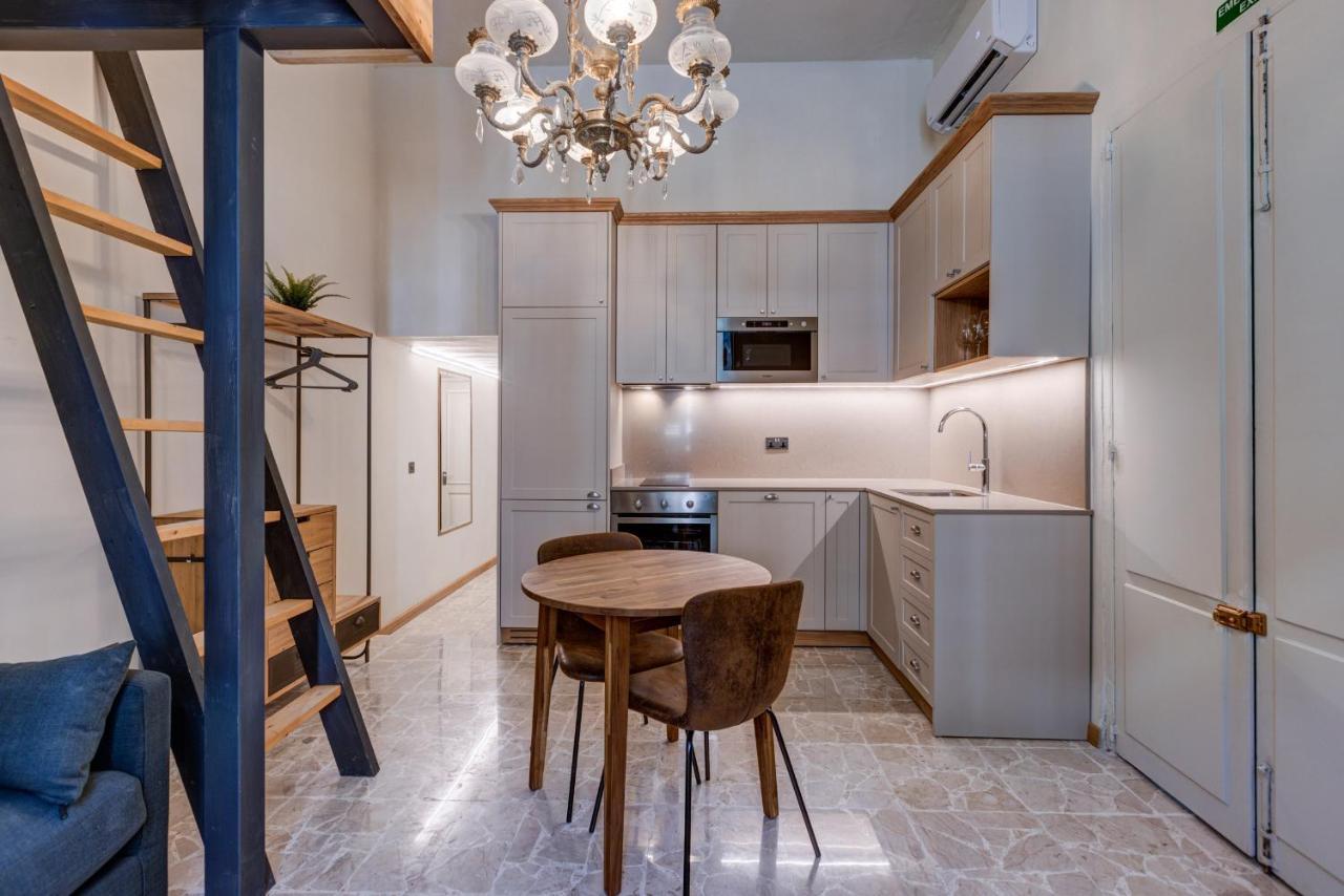 Piju Lux Apartments Слима Экстерьер фото